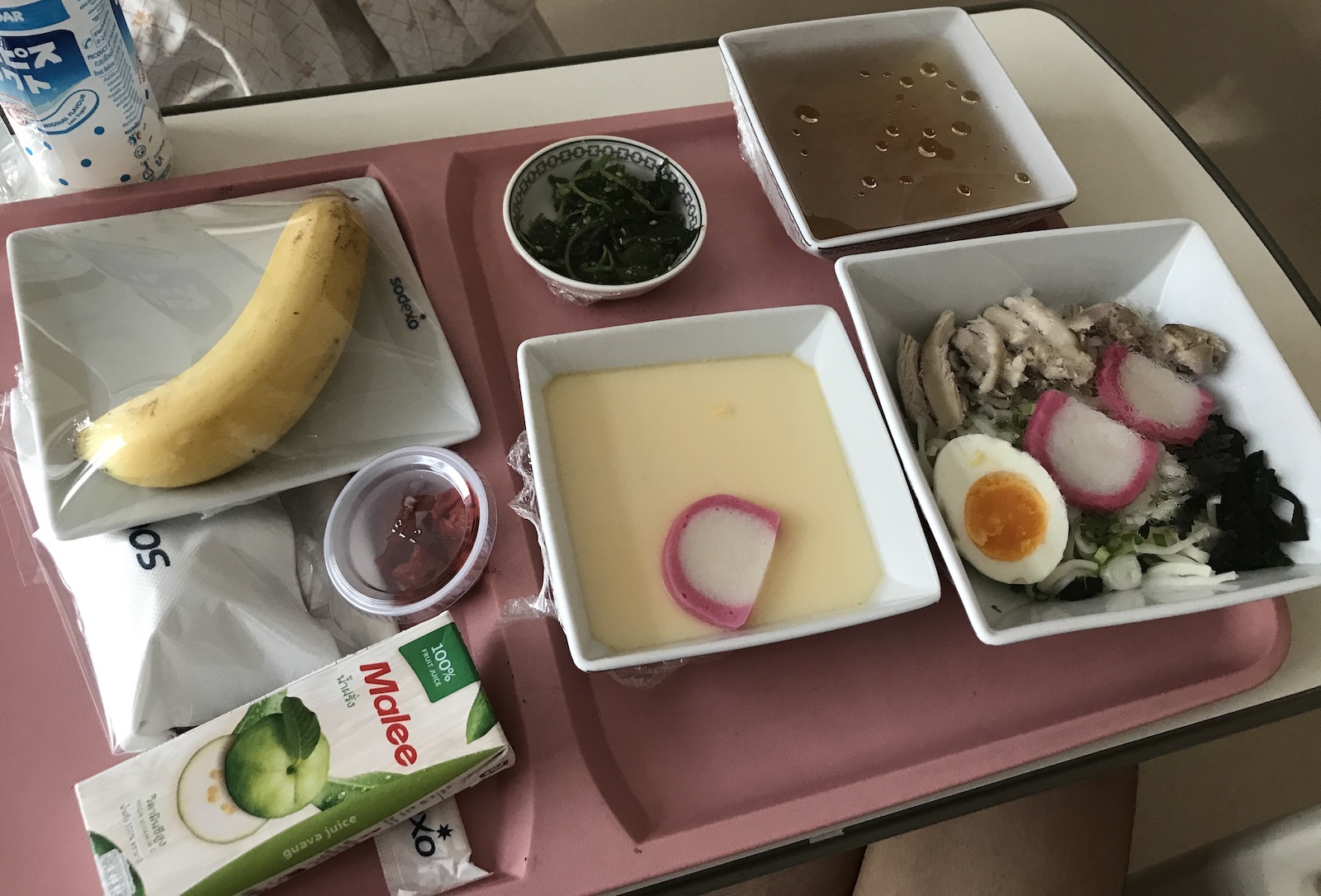 タイのサミティベートスクンビット病院で提供された日本食の入院食